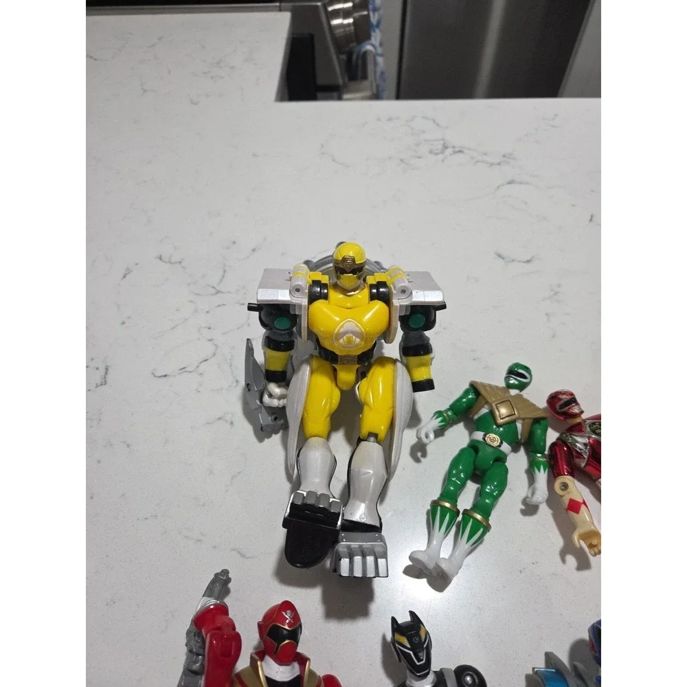 Power Rangers Action Figures Lot Mix Of 17